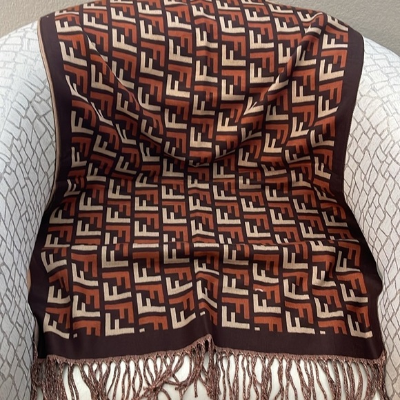 Fendi Beautiful Scarves - Picture 2 of 6